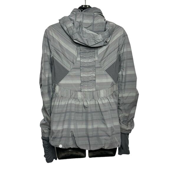 Lululemon gray nylon striped zipper hood zip up Run Hustle jacket size 6 - Picture 15 of 15
